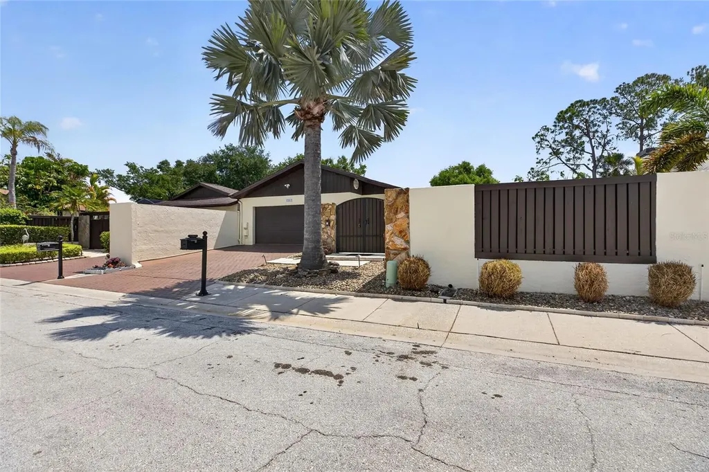 13522 Avista Drive Tampa FL 33624