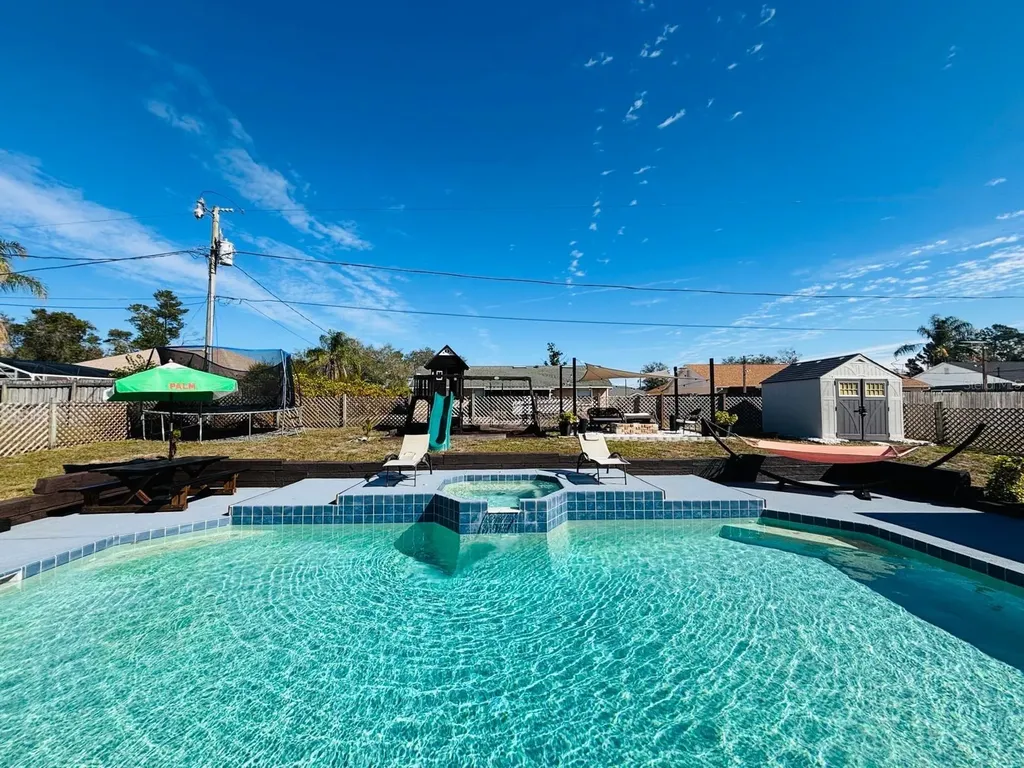 1464 Howland Boulevard Deltona FL 32738