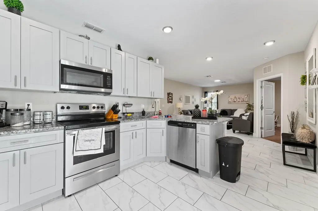 242 E Main Street E Haines City FL 33844