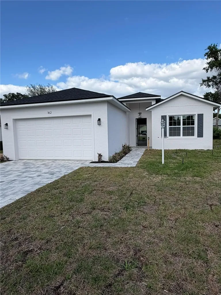 162 W Romany Loop Beverly Hills FL 34465