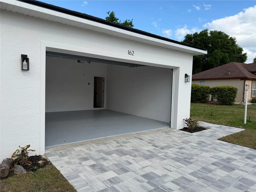 162 W Romany Loop Beverly Hills FL 34465