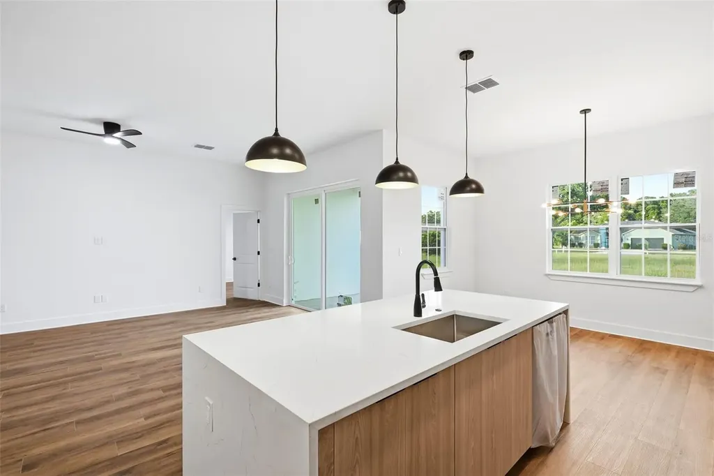162 W Romany Loop Beverly Hills FL 34465