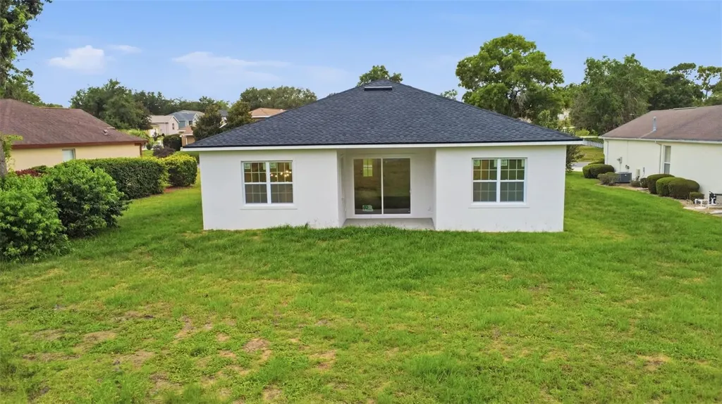 162 W Romany Loop Beverly Hills FL 34465
