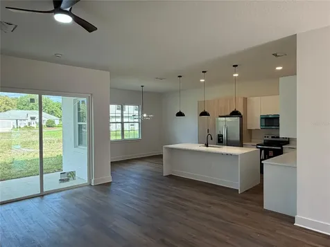162 W Romany Loop Beverly Hills FL 34465