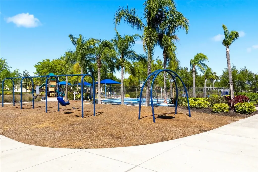 4905 Boston Common Glen Bradenton FL 34211