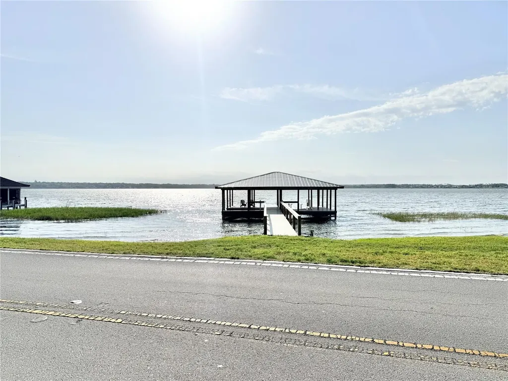 3155 Lakeshore Drive Mount Dora FL 32757