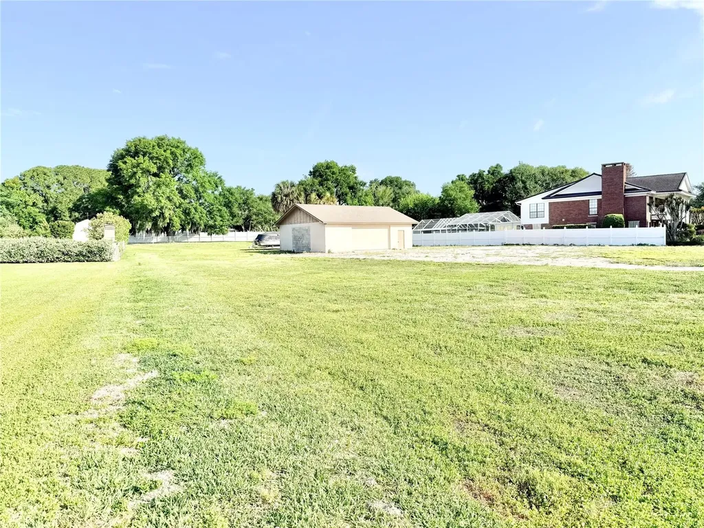 3155 Lakeshore Drive Mount Dora FL 32757