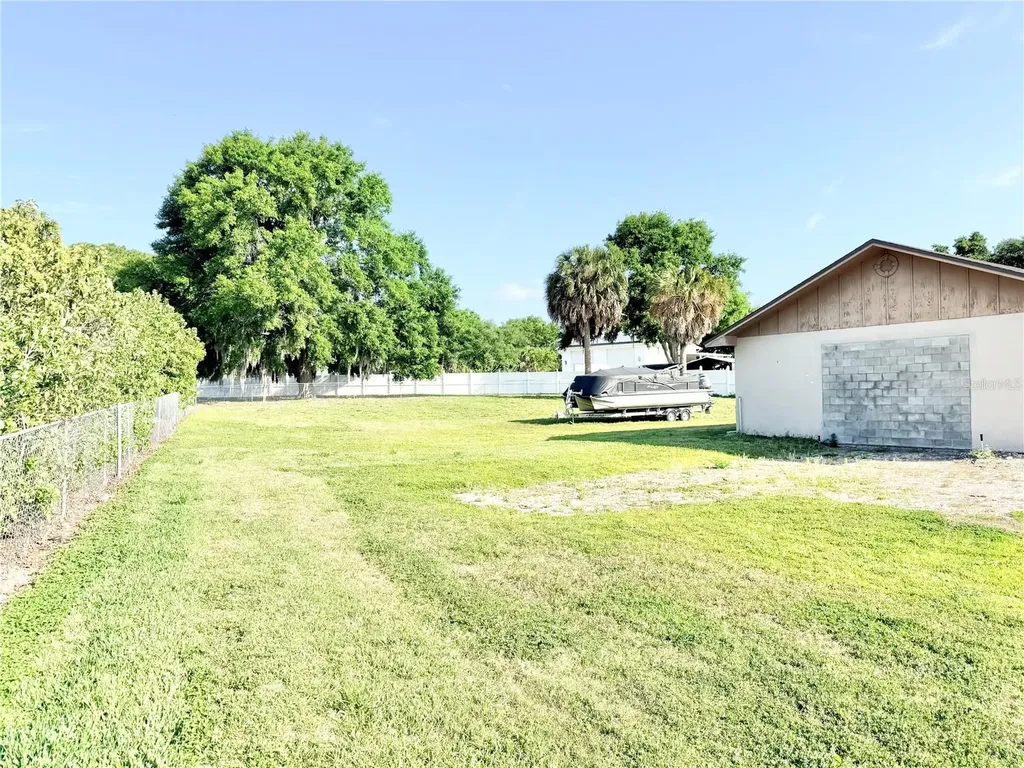 3155 Lakeshore Drive Mount Dora FL 32757