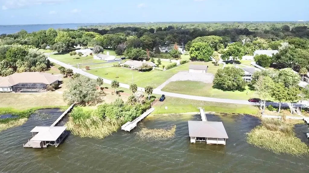 3155 Lakeshore Drive Mount Dora FL 32757