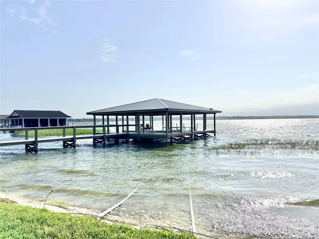 3155 Lakeshore Drive Mount Dora FL 32757