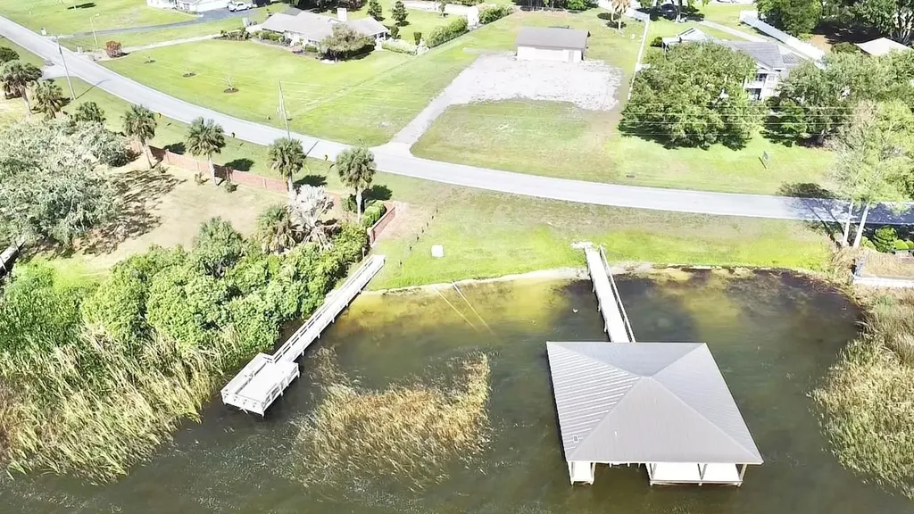 3155 Lakeshore Drive Mount Dora FL 32757
