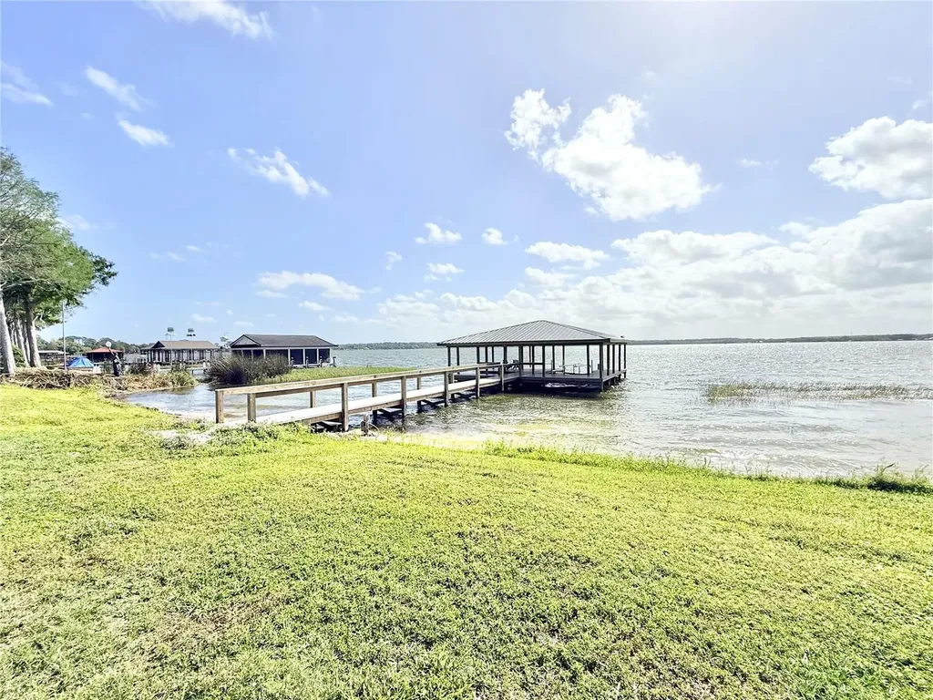 3155 Lakeshore Drive Mount Dora FL 32757