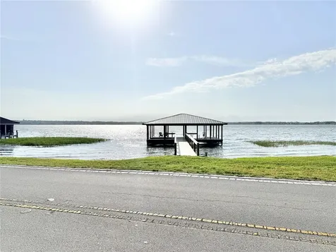 3155 Lakeshore Drive Mount Dora FL 32757