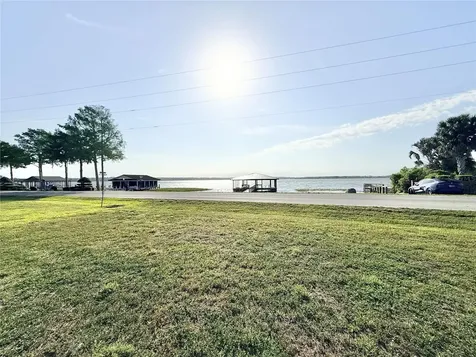 3155 Lakeshore Drive Mount Dora FL 32757