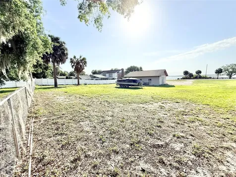 3155 Lakeshore Drive Mount Dora FL 32757