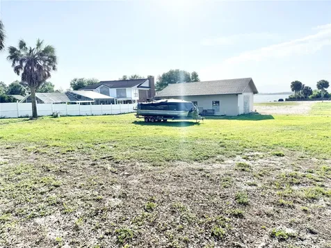 3155 Lakeshore Drive Mount Dora FL 32757