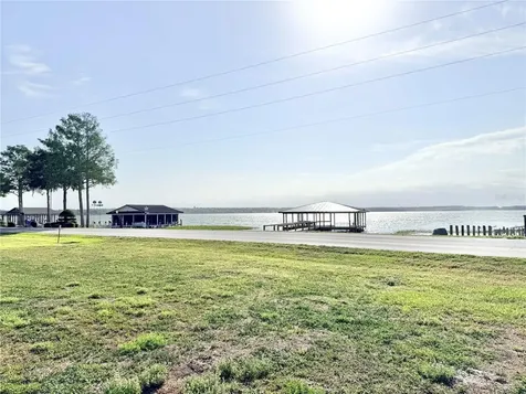 3155 Lakeshore Drive Mount Dora FL 32757