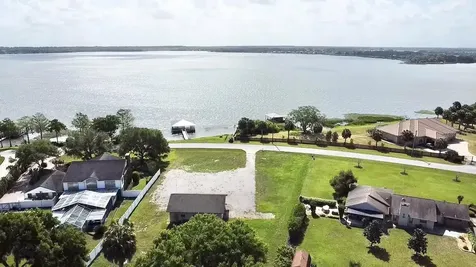 3155 Lakeshore Drive Mount Dora FL 32757