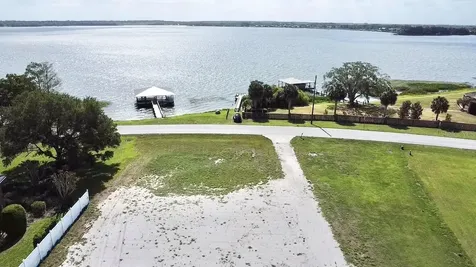 3155 Lakeshore Drive Mount Dora FL 32757