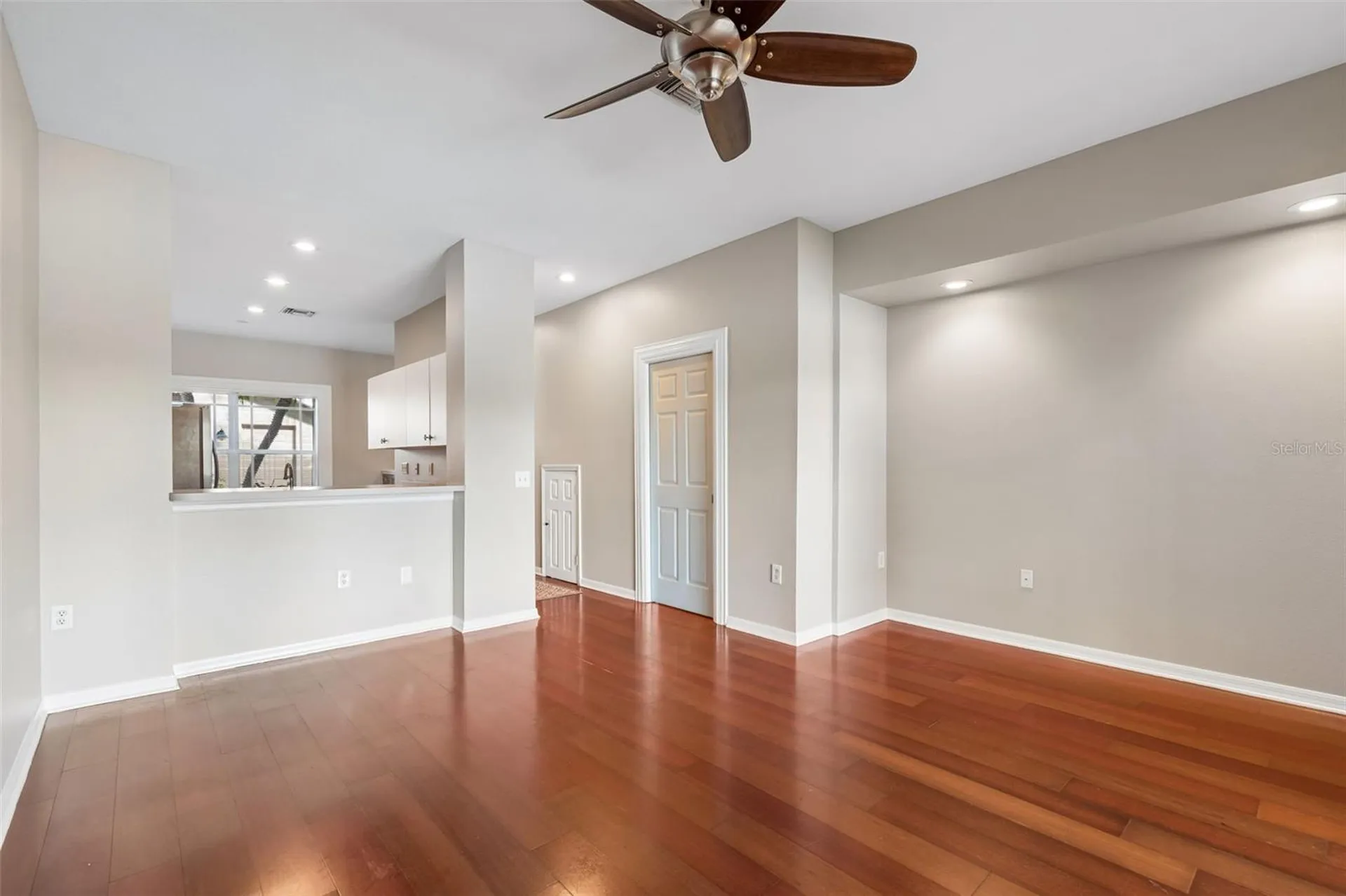 18529 Pebble Lake Court Tampa FL 33647