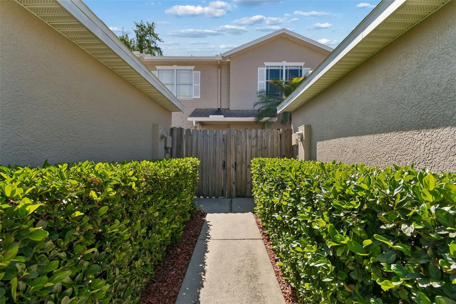 18529 Pebble Lake Court Tampa FL 33647
