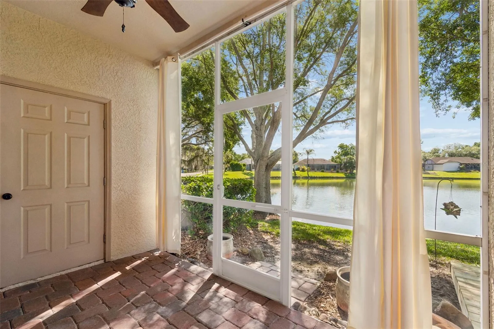 18529 Pebble Lake Court Tampa FL 33647