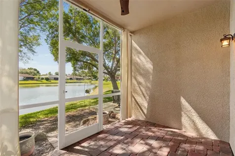 18529 Pebble Lake Court Tampa FL 33647