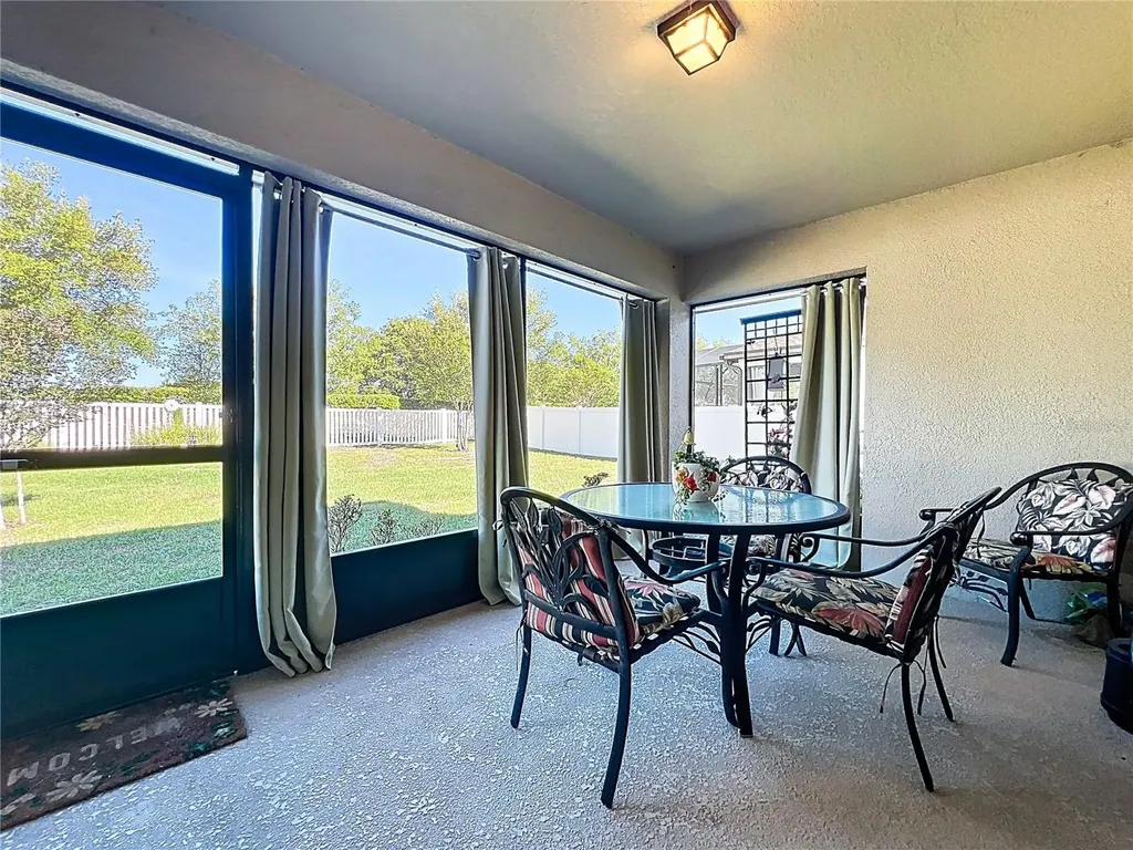 817 Laurel View Way Groveland FL 34736