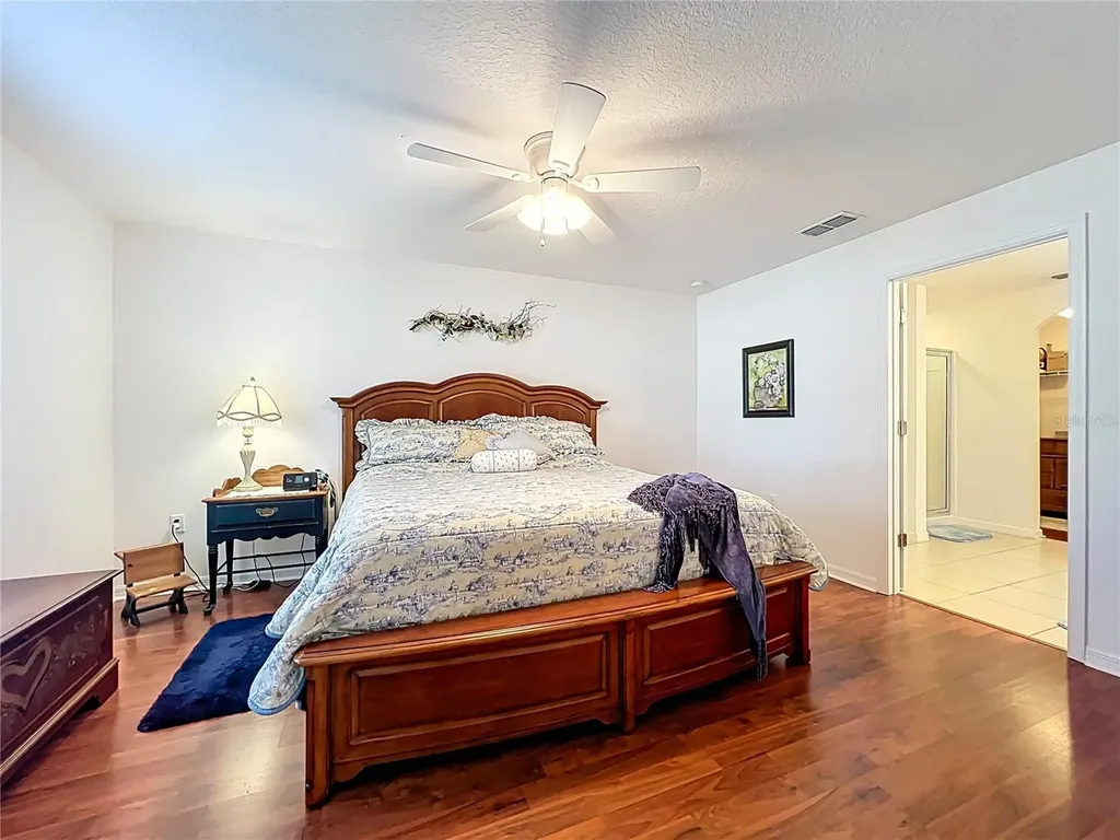 817 Laurel View Way Groveland FL 34736