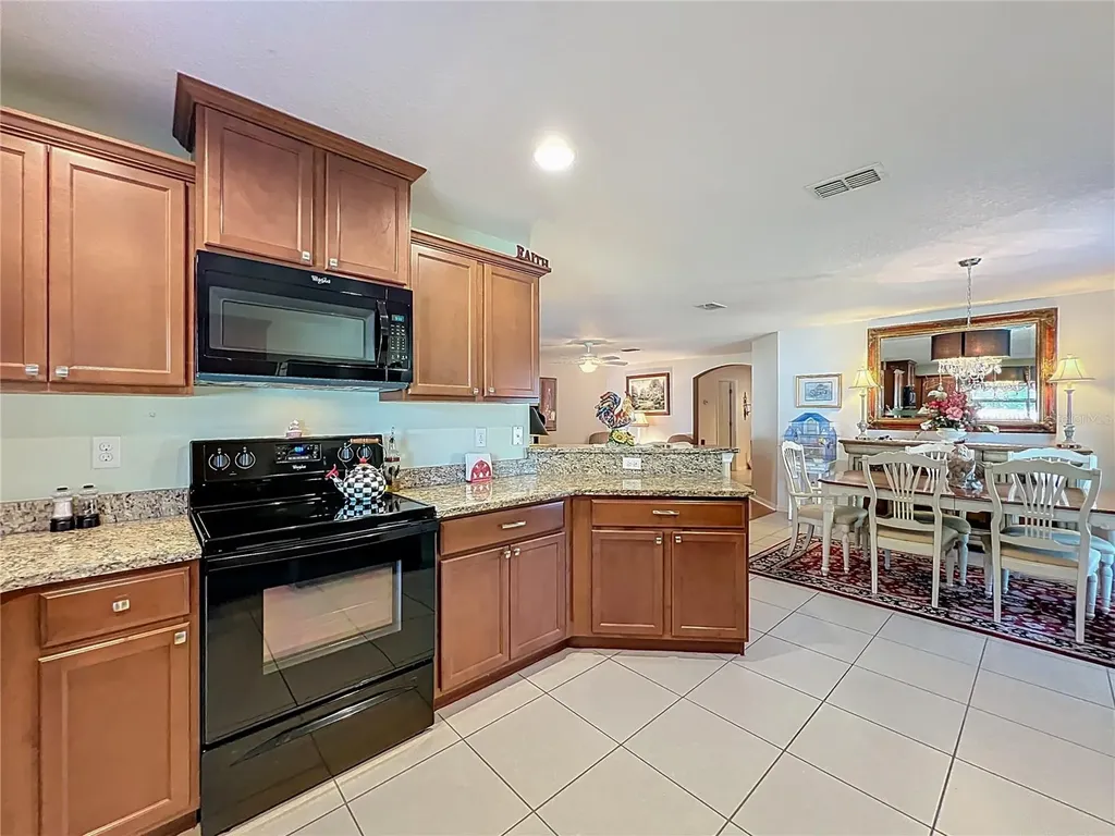 817 Laurel View Way Groveland FL 34736
