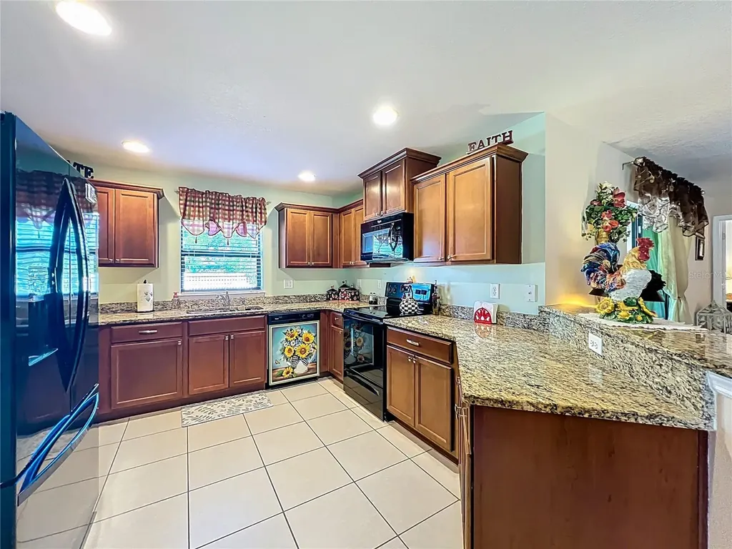 817 Laurel View Way Groveland FL 34736