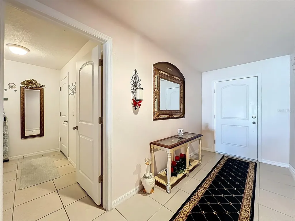 817 Laurel View Way Groveland FL 34736