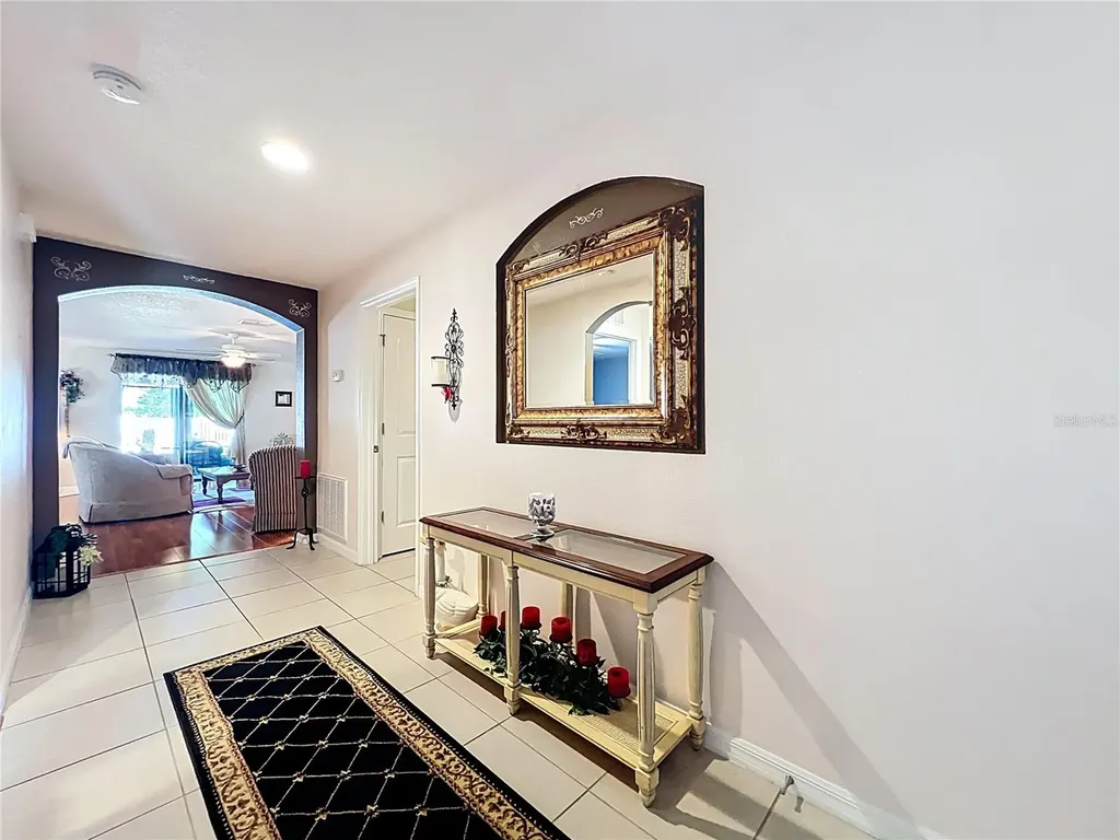817 Laurel View Way Groveland FL 34736