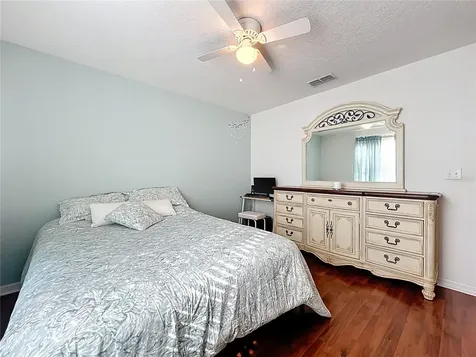 817 Laurel View Way Groveland FL 34736