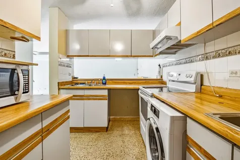Cond. Laguna Gardens Ii 2 Avenue Laguna Carolina PR 00979