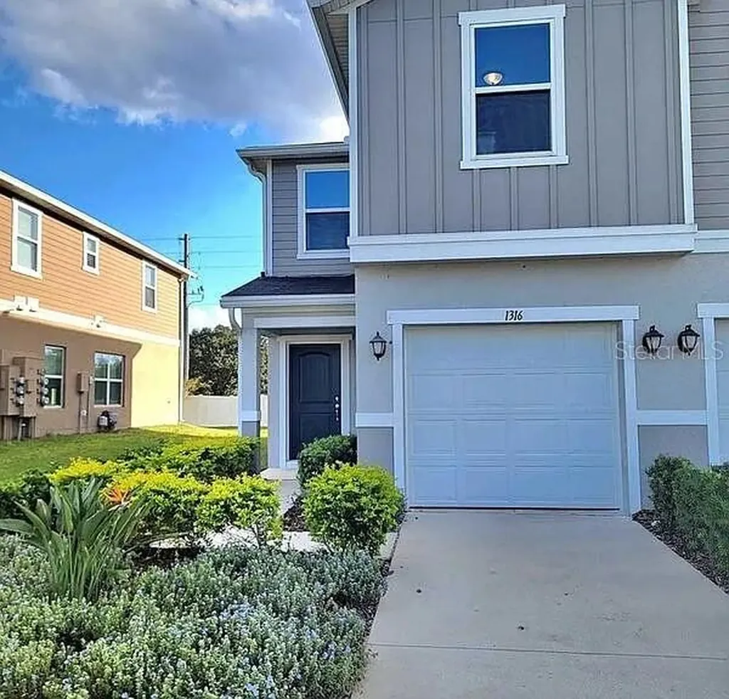 1316 Mirabella Circle Davenport FL 33897