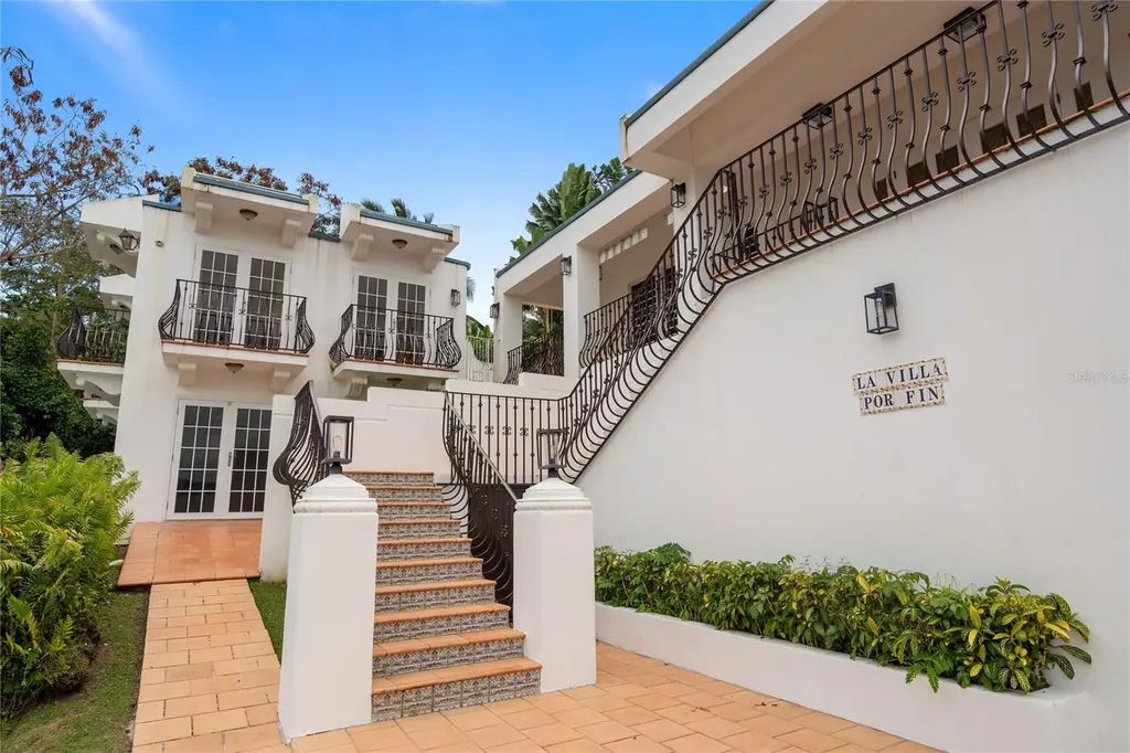 2 Sunset Boulevard Guaynabo PR 00969