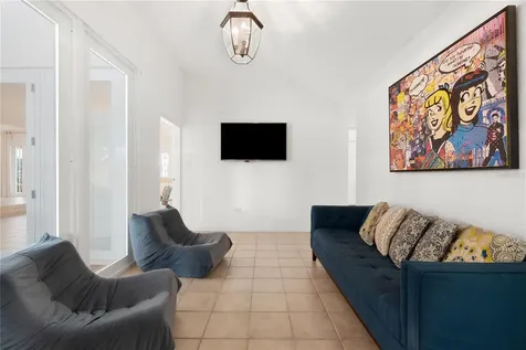 2 Sunset Boulevard Guaynabo PR 00969