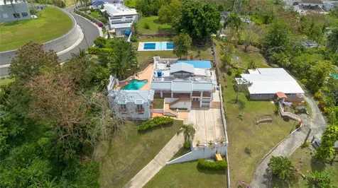 2 Sunset Boulevard Guaynabo PR 00969