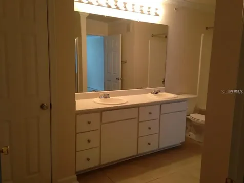18147 Sterling Gate Circle Tampa FL 33647