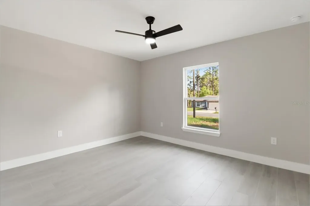 1940 W Quaker Lane Citrus Springs FL 34434