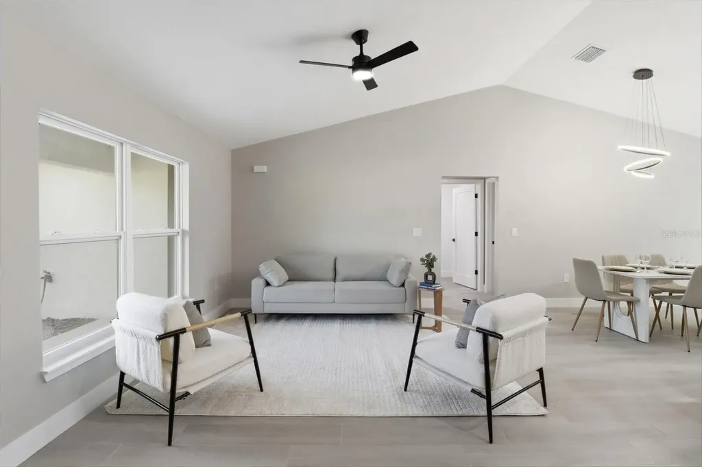 1940 W Quaker Lane Citrus Springs FL 34434
