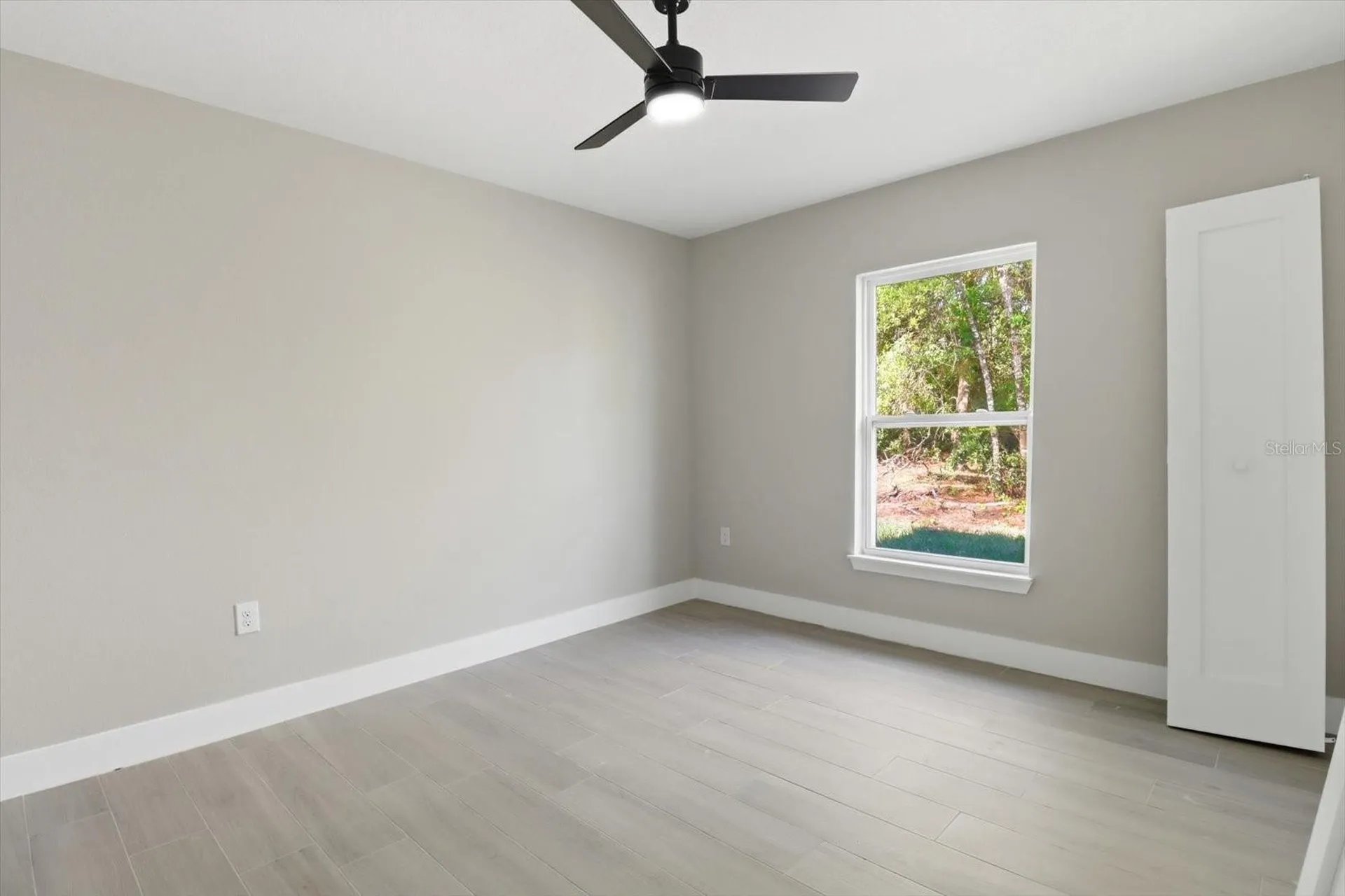 1940 W Quaker Lane Citrus Springs FL 34434