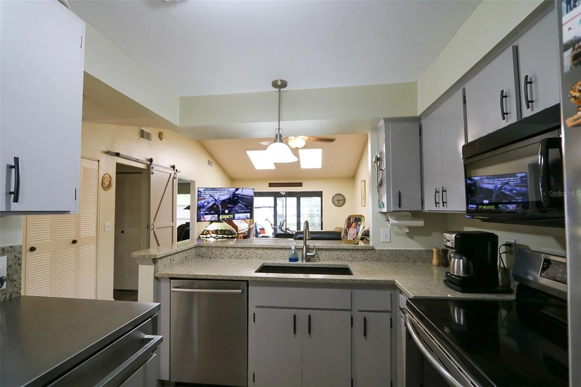 323 Knottwood Court Sun City Center FL 33573