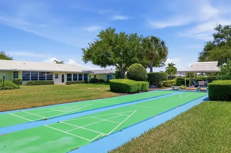 7003 10th Avenue W Bradenton FL 34209