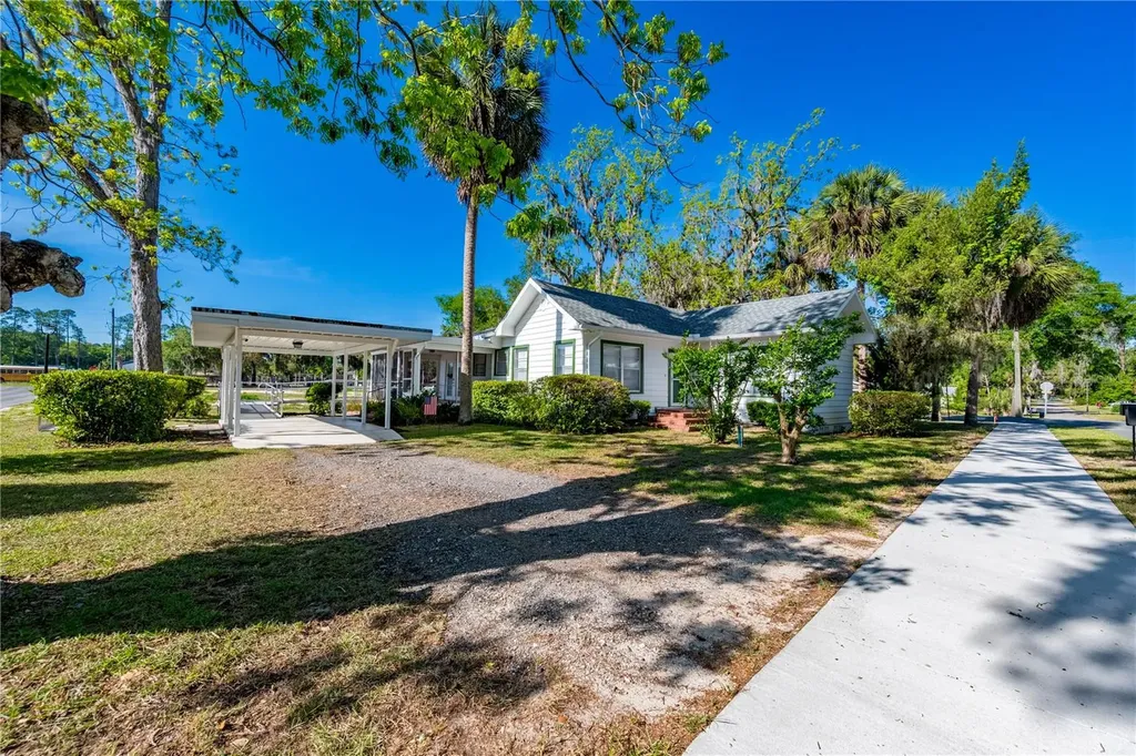 25749 SW 1st Avenue Newberry FL 32669