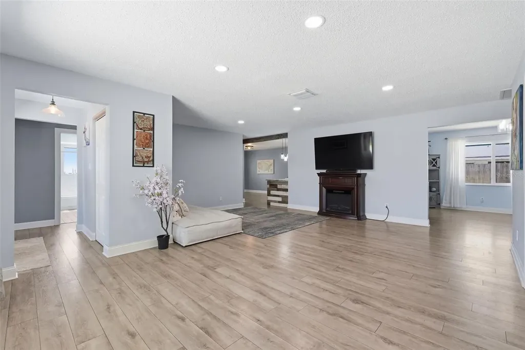9276 N 79th Avenue Seminole FL 33777