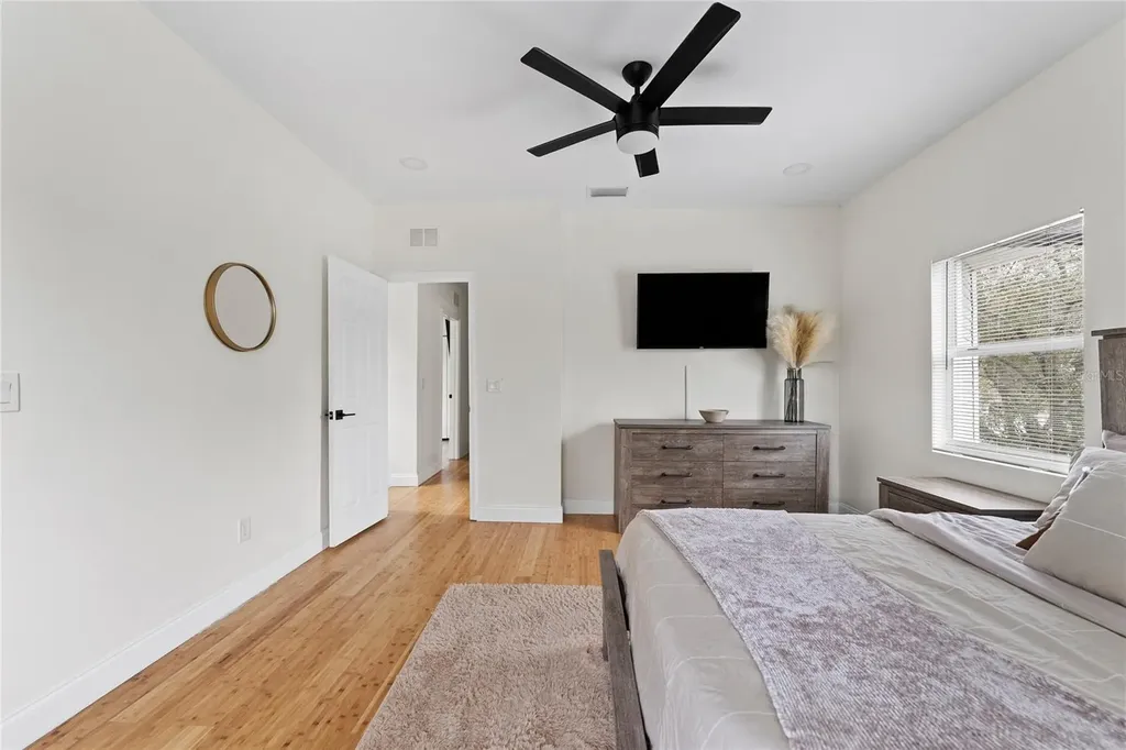 680 25th Avenue S St Petersburg FL 33705