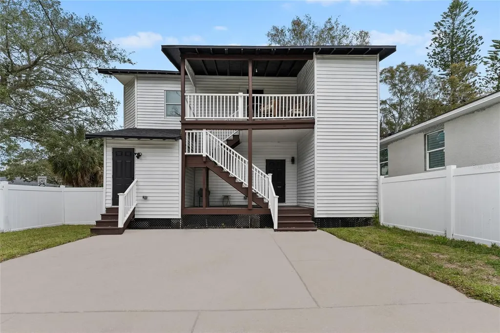 680 25th Avenue S St Petersburg FL 33705