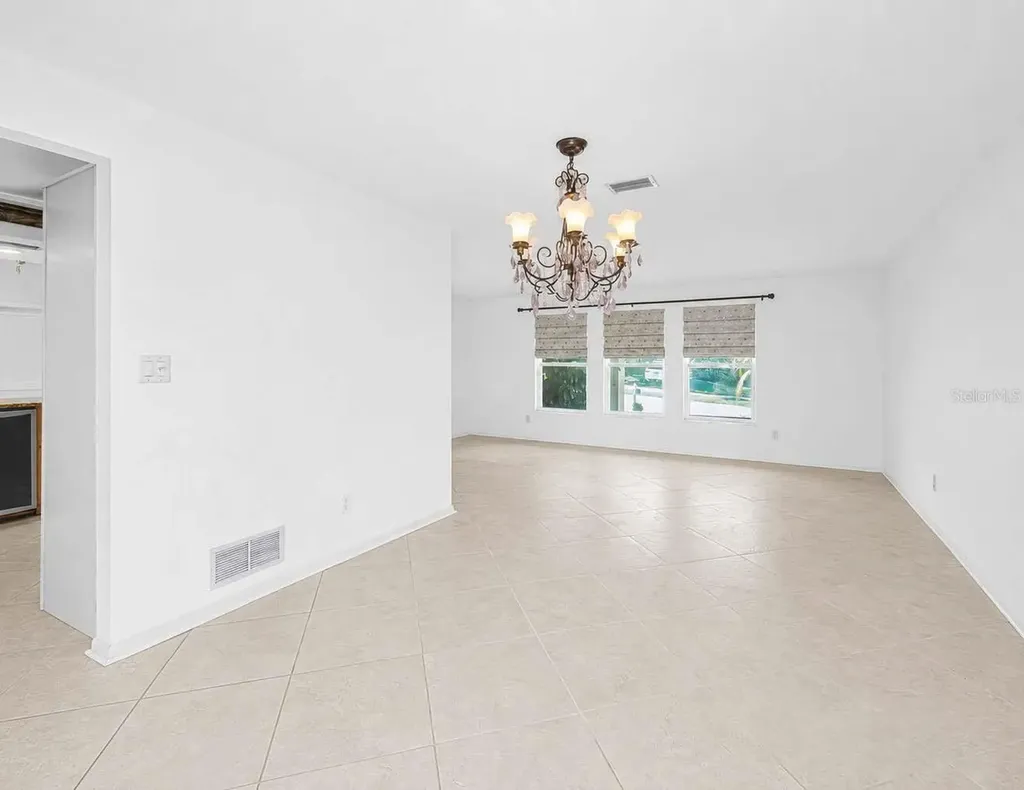 760 Village Way Palm Harbor FL 34683